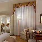 Palace Hotel *