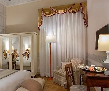 Palace Hotel *
